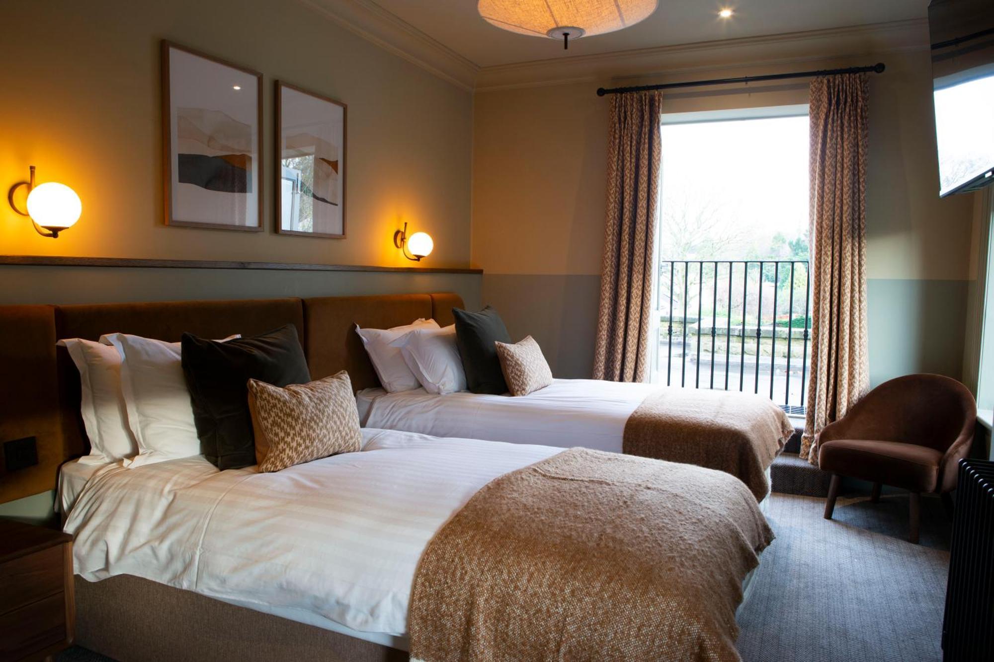 The Wheatley Arms Hotel Ilkley Bagian luar foto